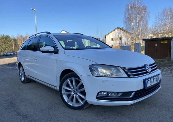 Volkswagen Passat cena 35000 przebieg: 300000, rok produkcji 2012 z Góra małe 92